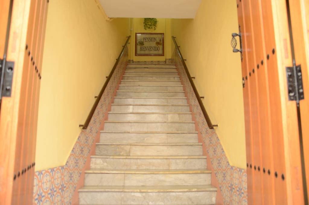 Pensión Bienvenido Sevilha Exterior foto