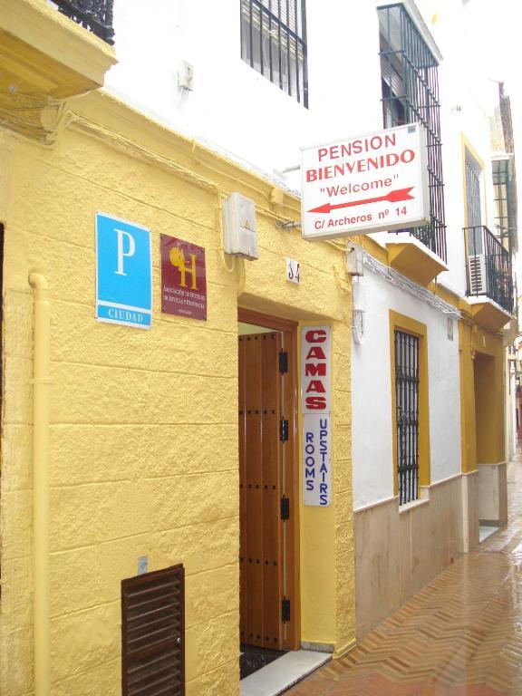 Pensión Bienvenido Sevilha Exterior foto